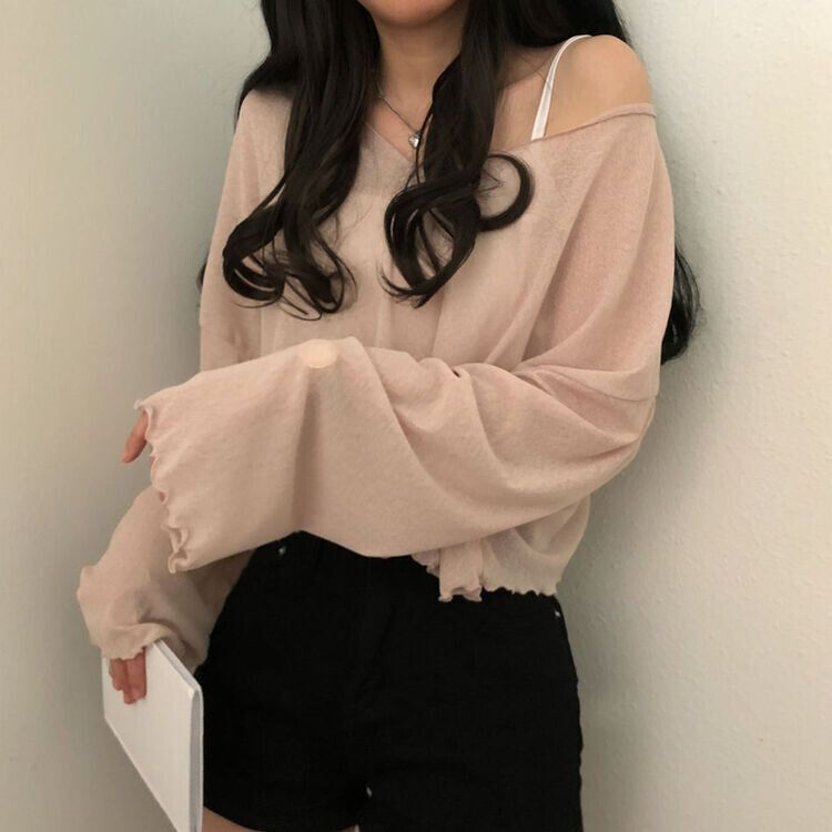 아일라 크롭 날라리 오프 니트 티셔츠 베이지